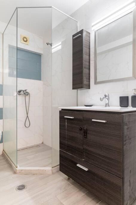 אתונה Apartment At Ano Glifada. מראה חיצוני תמונה