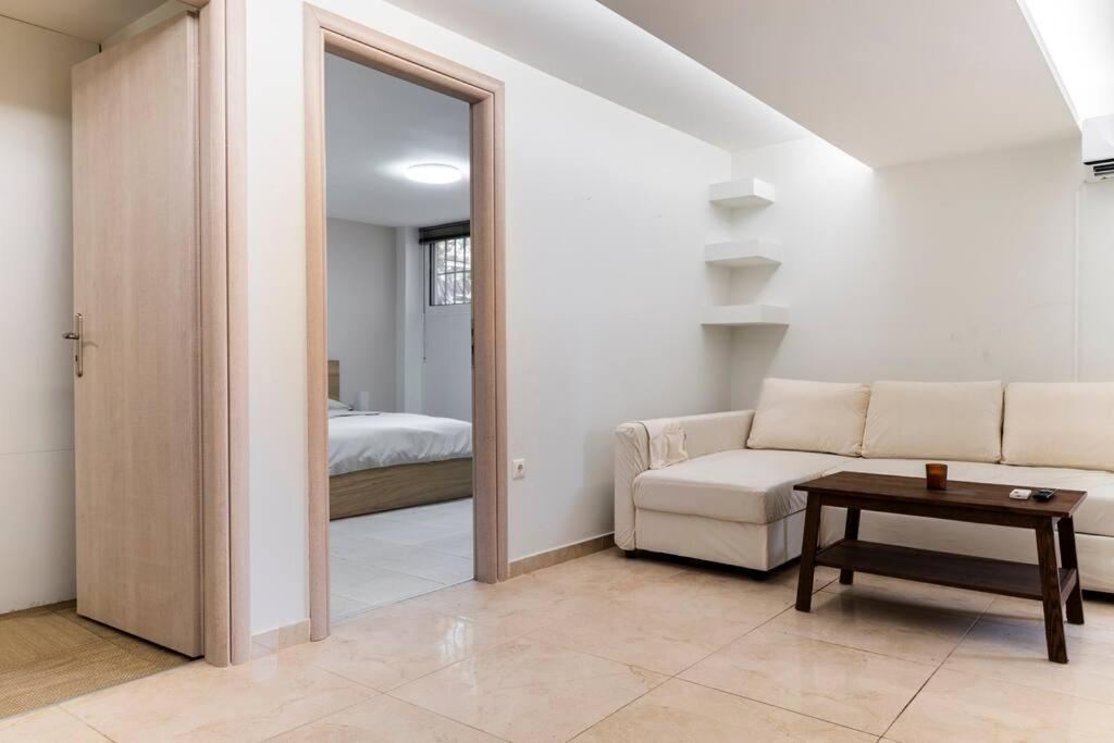 אתונה Apartment At Ano Glifada. מראה חיצוני תמונה