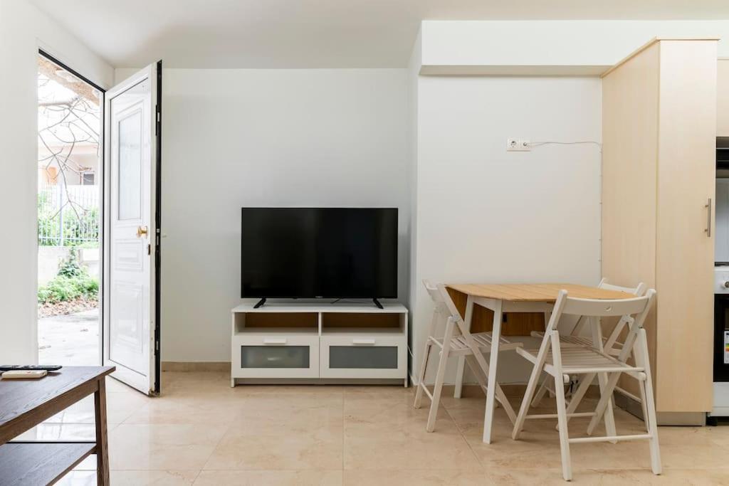 אתונה Apartment At Ano Glifada. מראה חיצוני תמונה